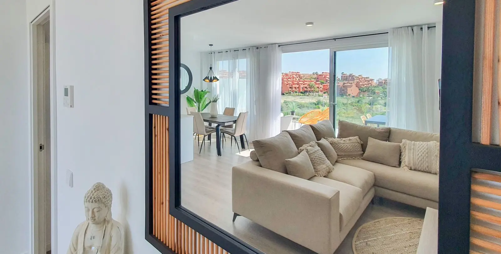 Продажа двухуровневого пентхауса в Estepona 2