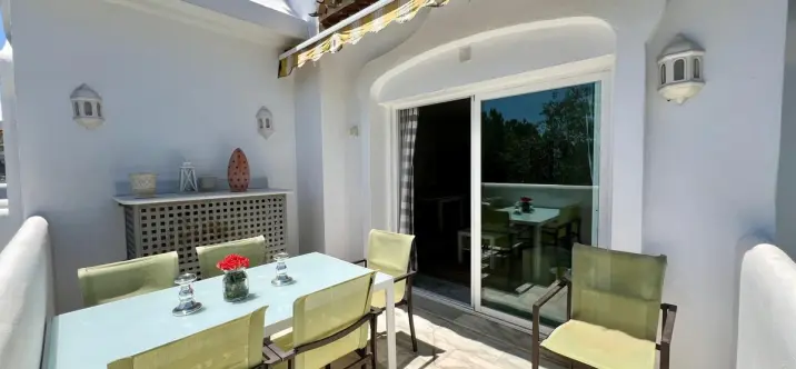 Venta de apartamento en planta media en Elviria 1
