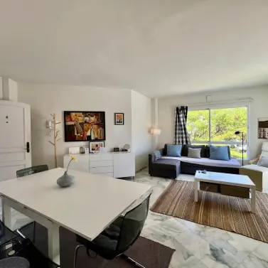 Venta de apartamento en planta media en Elviria