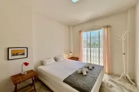 Image 4 thumb