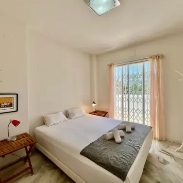 Venta de apartamento en planta media en Elviria
