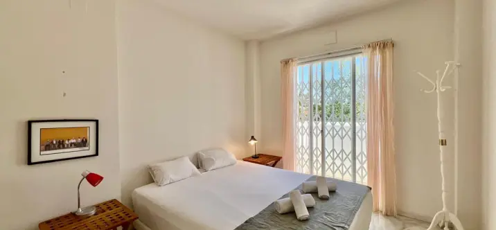 Venta de apartamento en planta media en Elviria 3