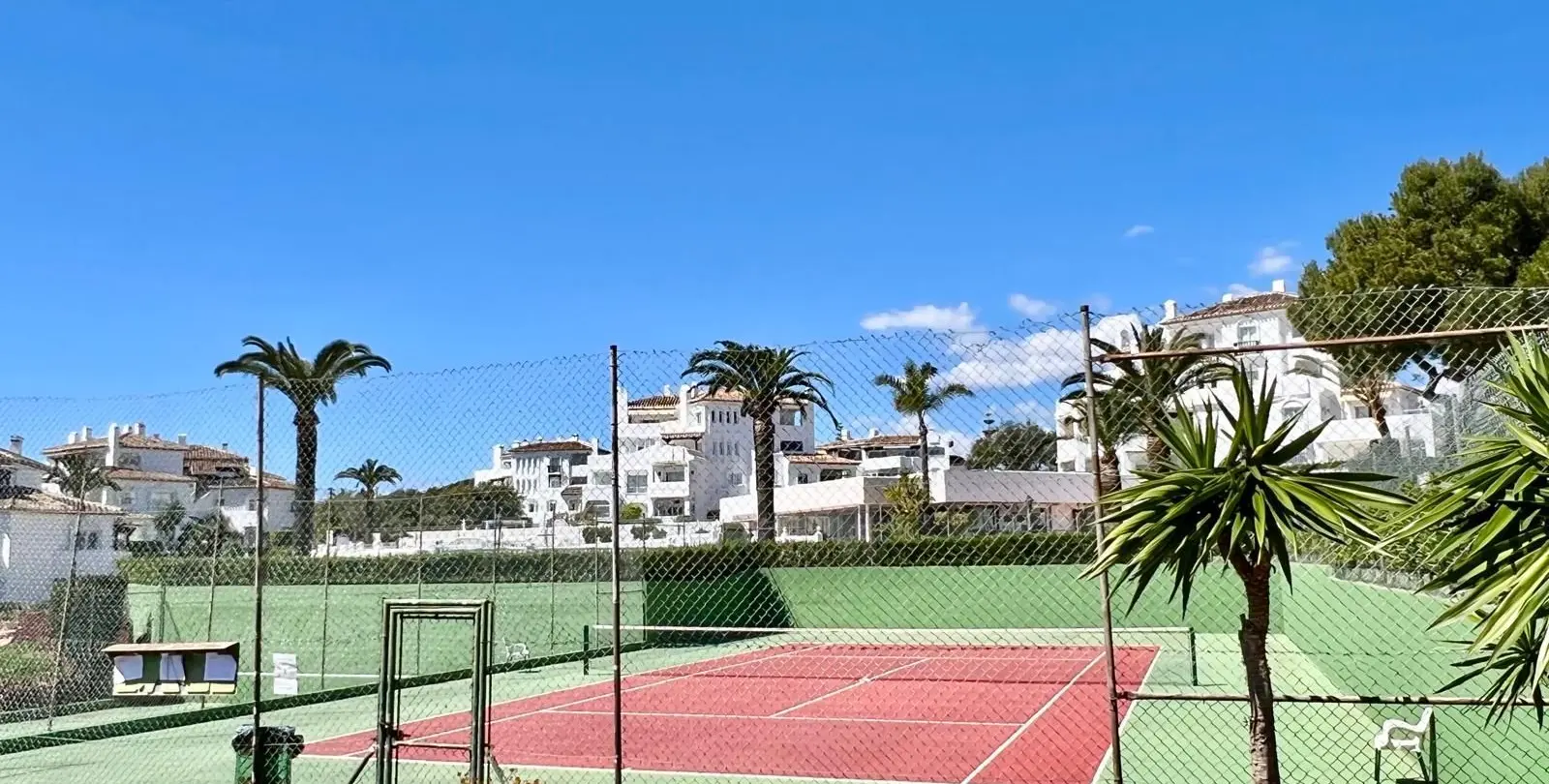 Продажа апартаментов на среднем этаже в Elviria 2