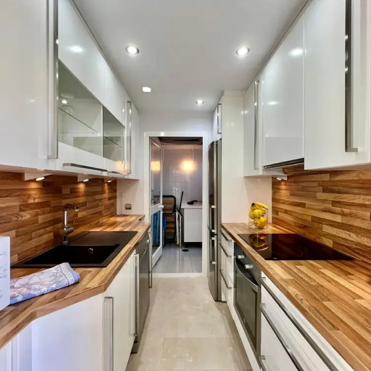 Sale of middle floor apartment in Elviria
