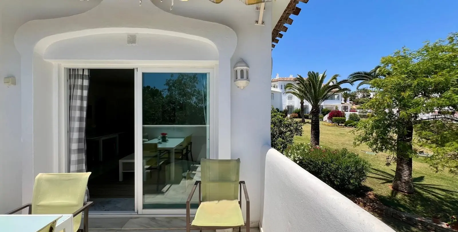 Продажа апартаментов на среднем этаже в Elviria 13