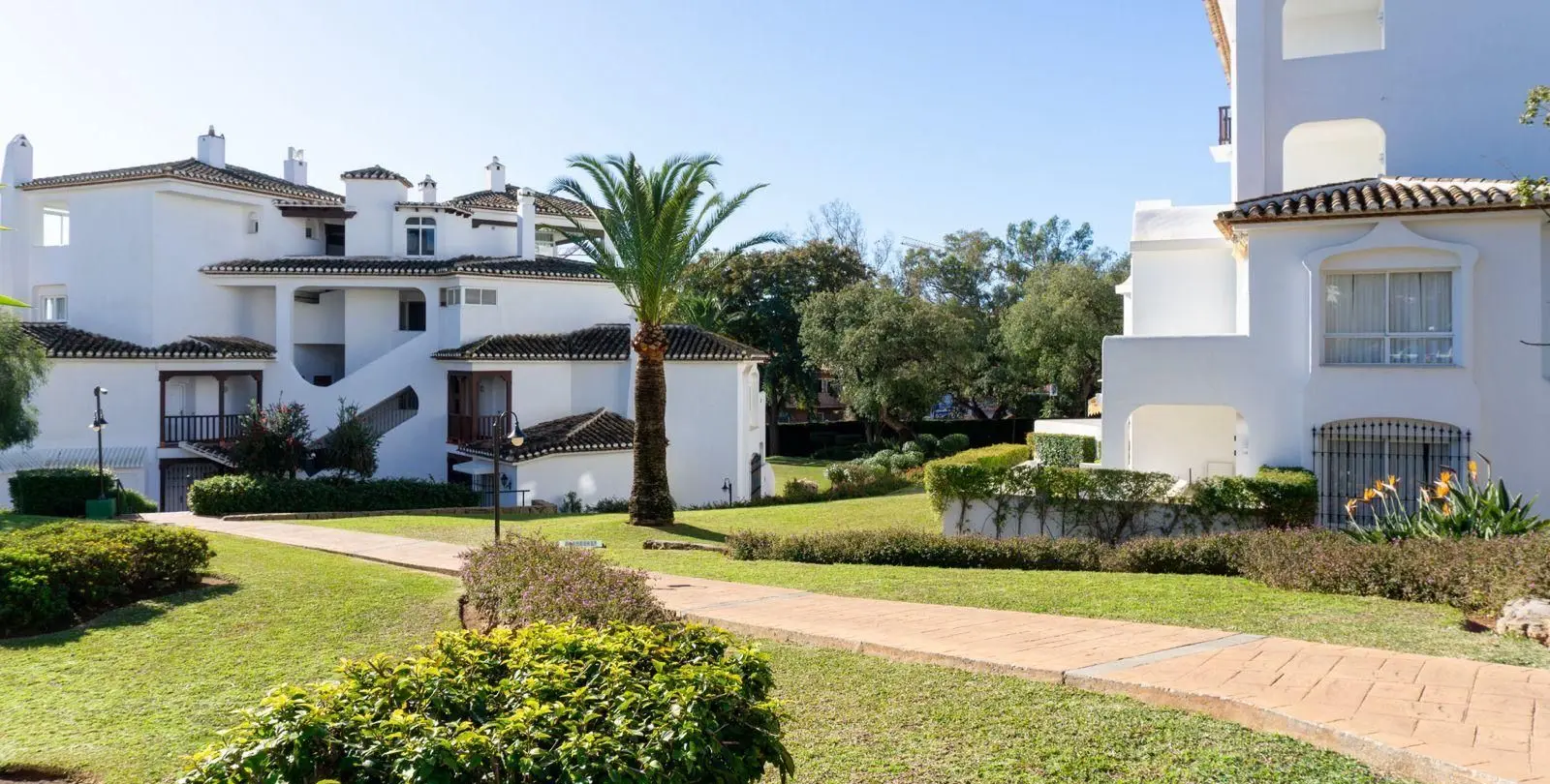 Продажа апартаментов на среднем этаже в Elviria 23