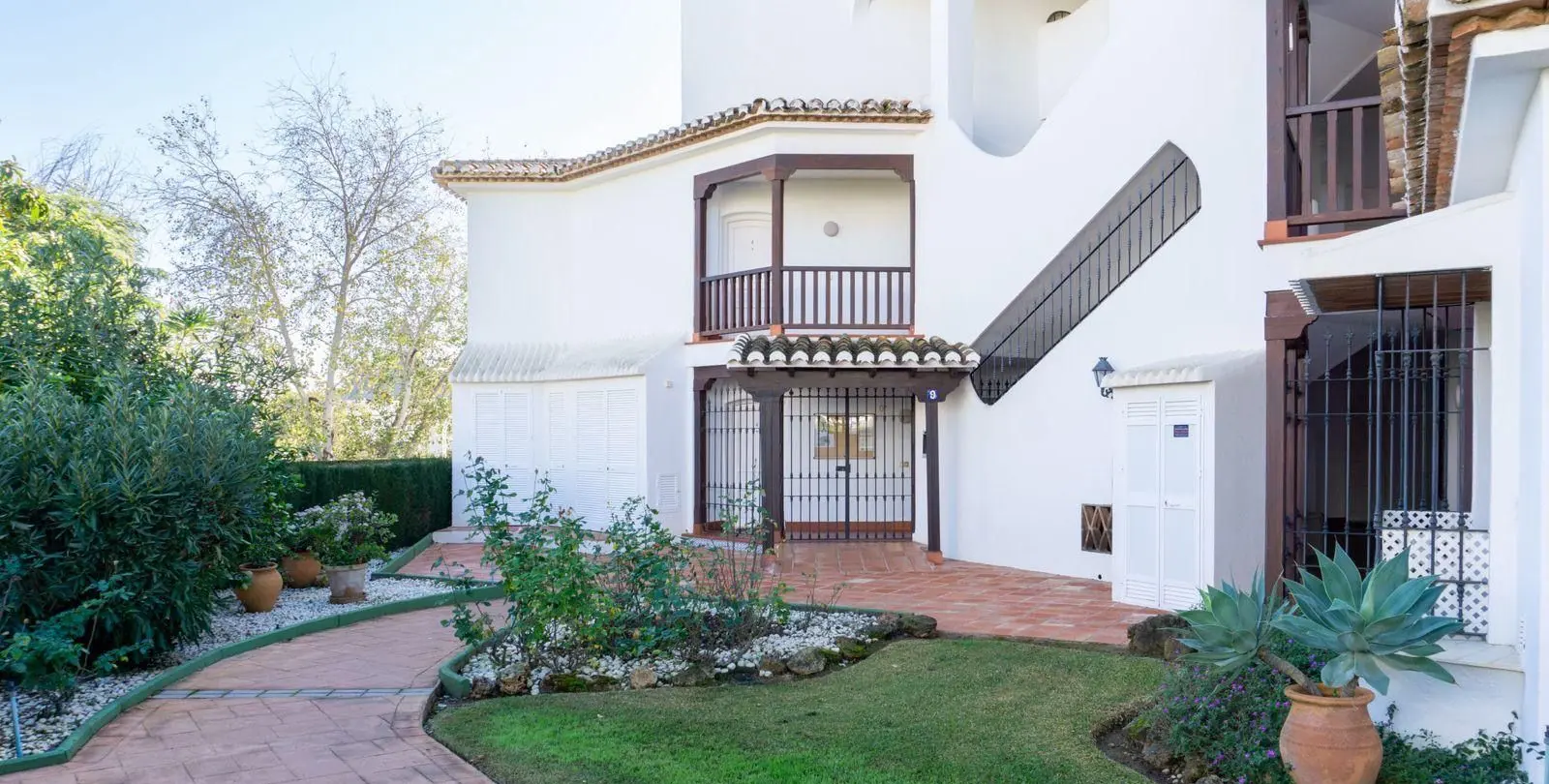 Продажа апартаментов на среднем этаже в Elviria 25