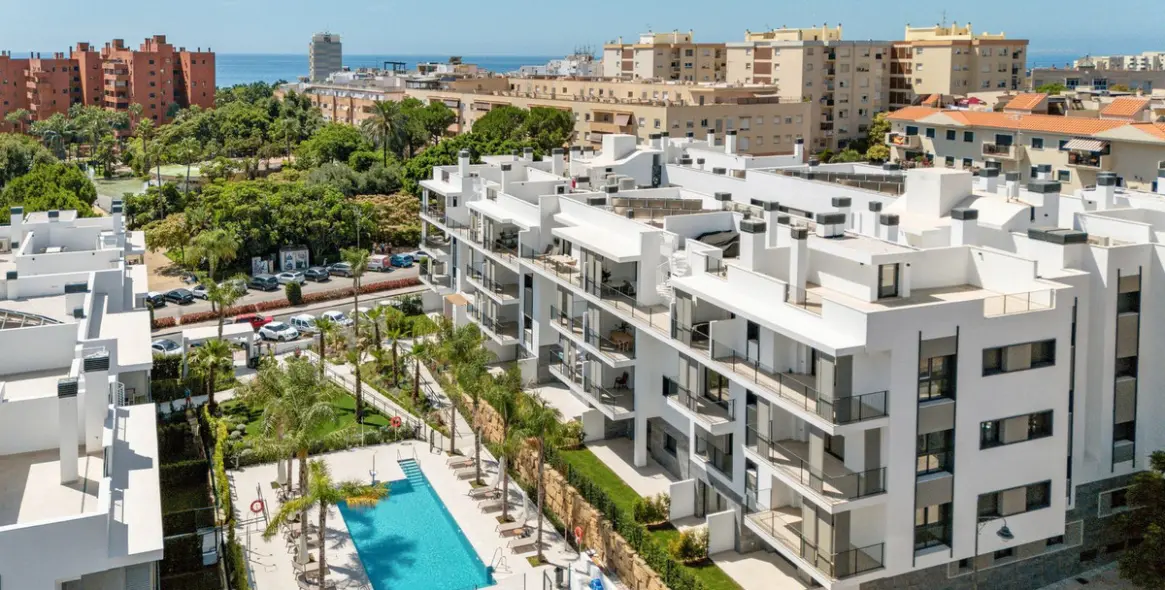 Продажа апартаментов на среднем этаже в Estepona 25