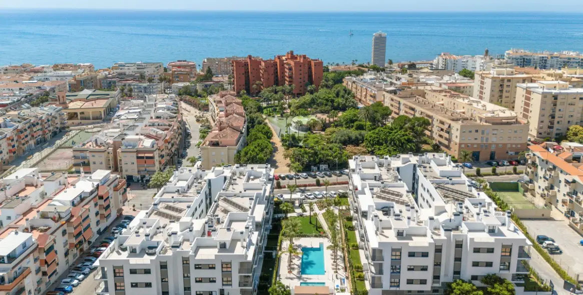 Продажа апартаментов на среднем этаже в Estepona 26