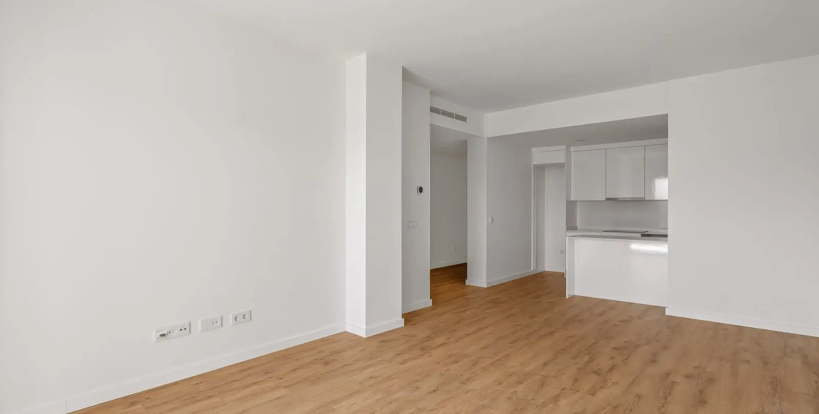 Sale of middle floor apartment in Estepona 8