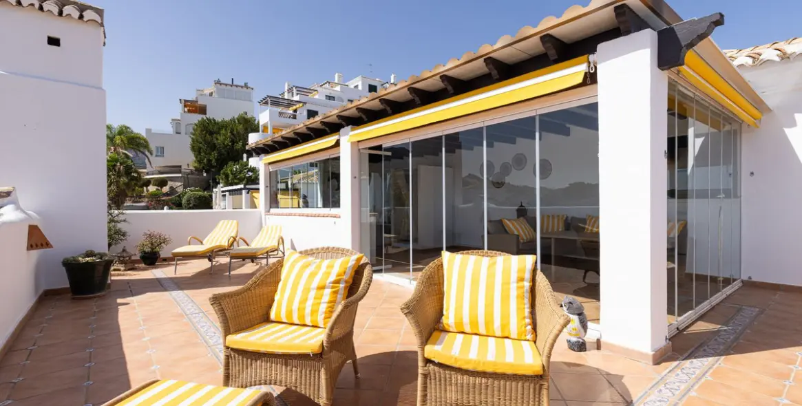Sale of penthouse in Torrequebrada 9
