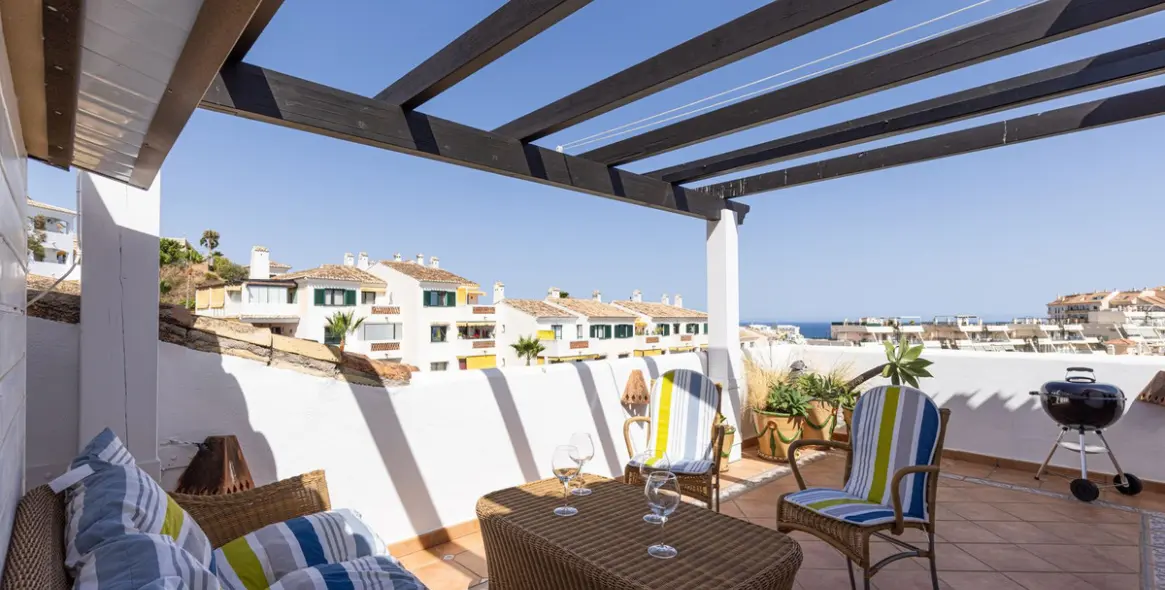 Sale of penthouse in Torrequebrada 21