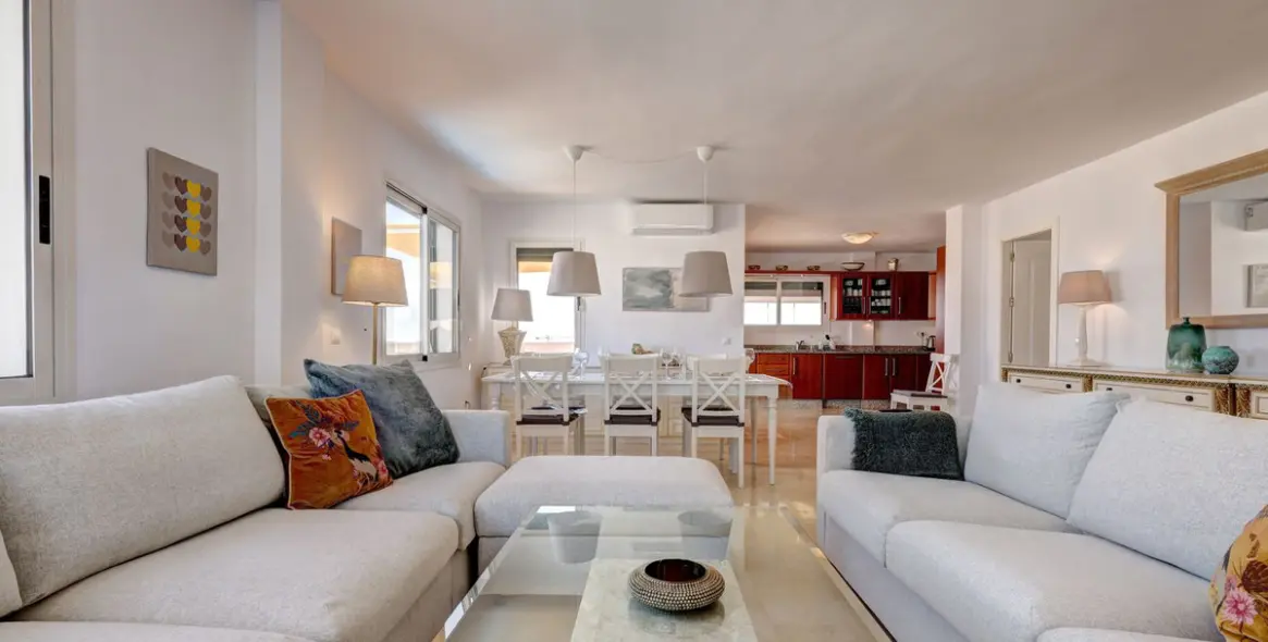 Sale of penthouse in Torrequebrada 40
