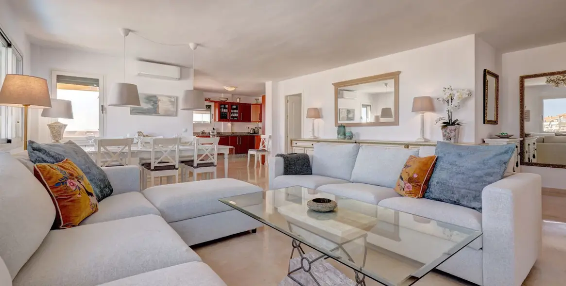 Sale of penthouse in Torrequebrada 41