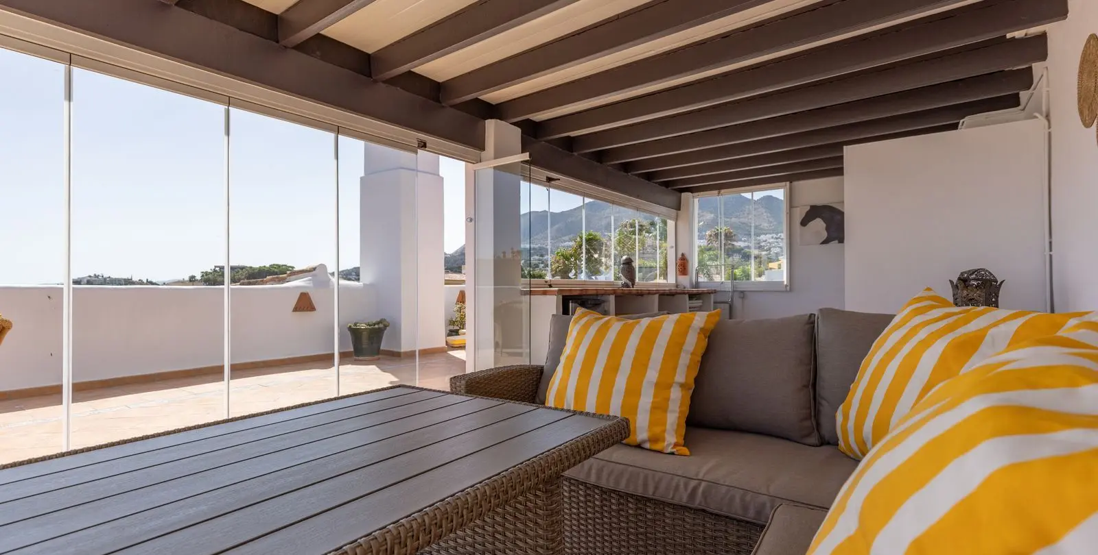 Sale of penthouse in Torrequebrada 14