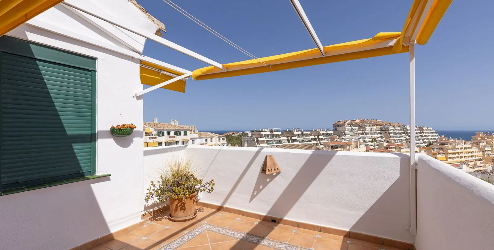Sale of penthouse in Torrequebrada 17