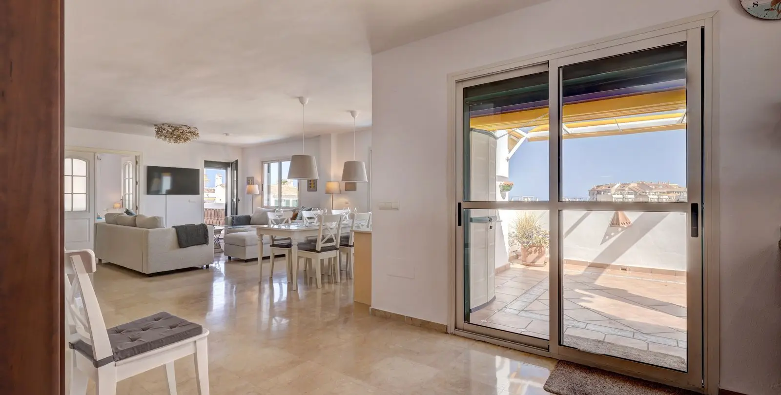 Sale of penthouse in Torrequebrada 33