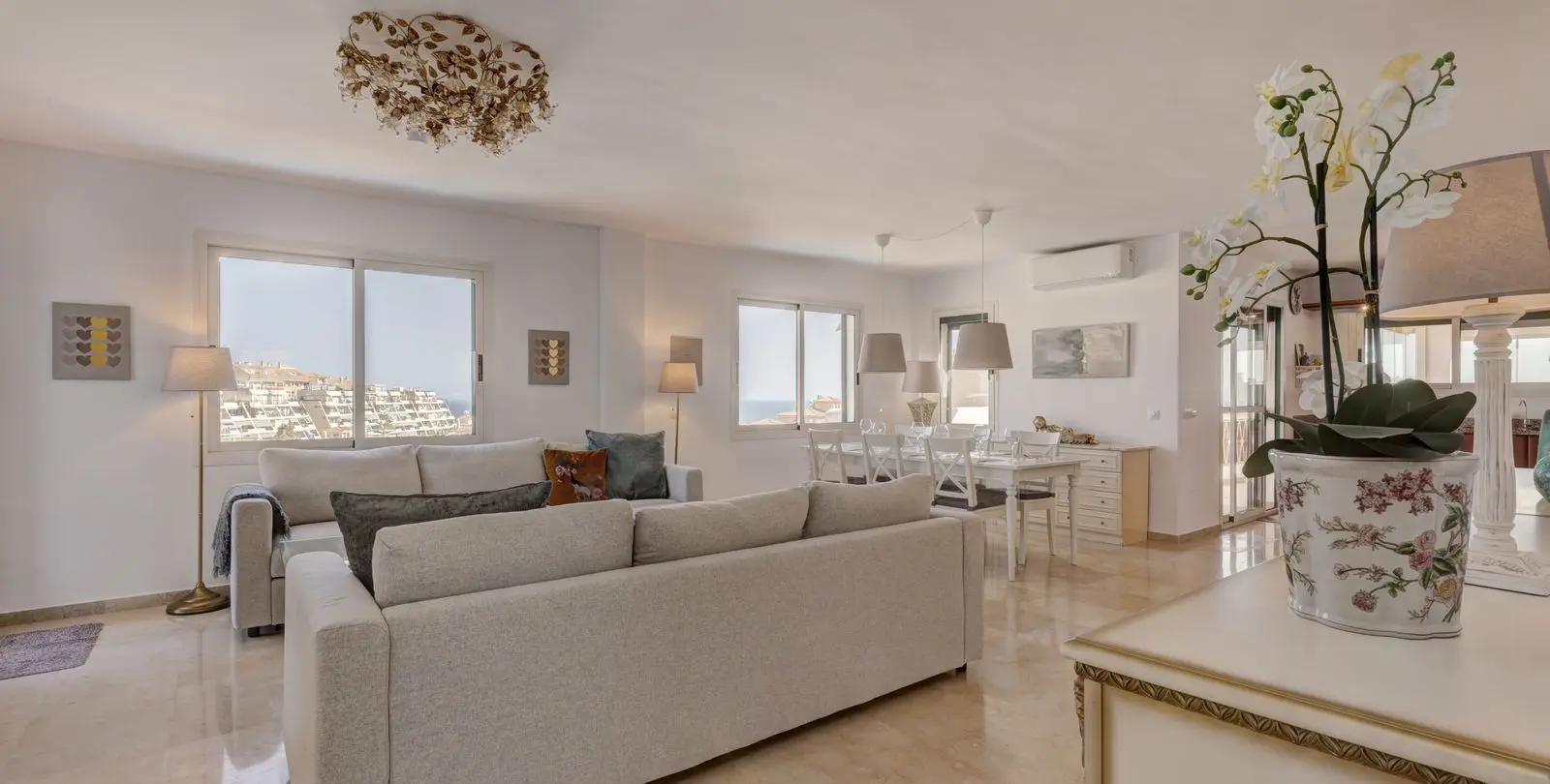 Sale of penthouse in Torrequebrada 39