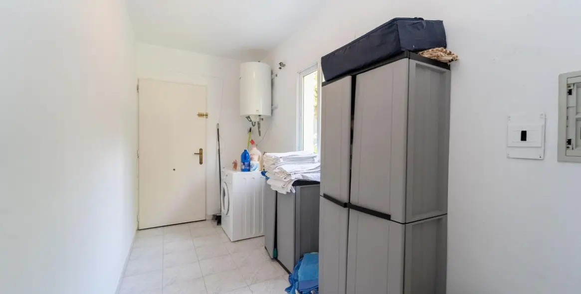 Venta de villa independiente en Calahonda 40