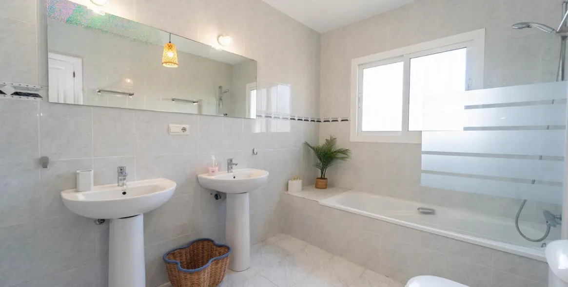 Venta de villa independiente en Calahonda 49