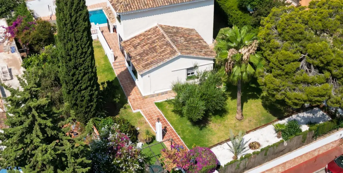 Venta de villa independiente en Calahonda 60