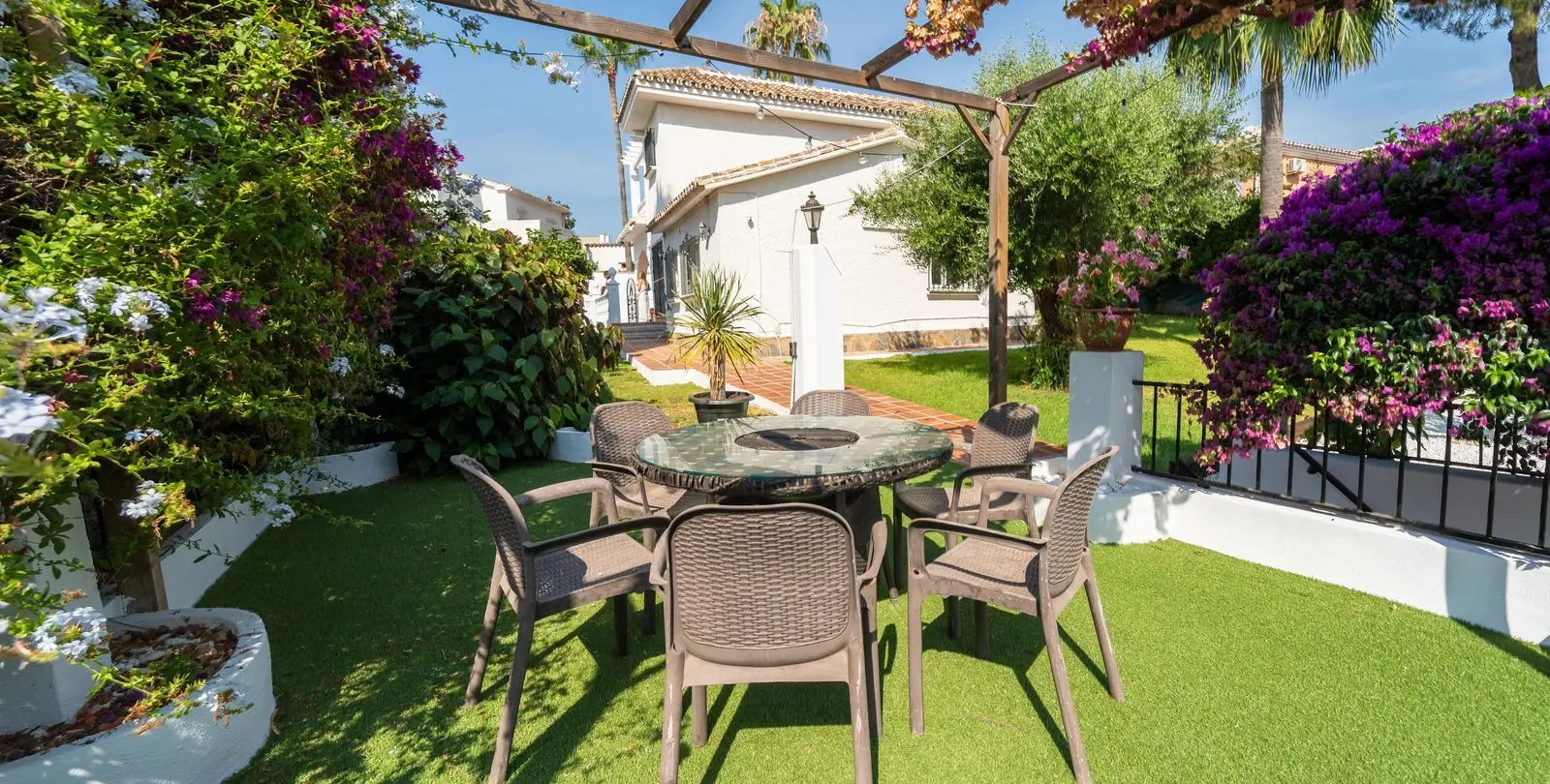 Venta de villa independiente en Calahonda 16