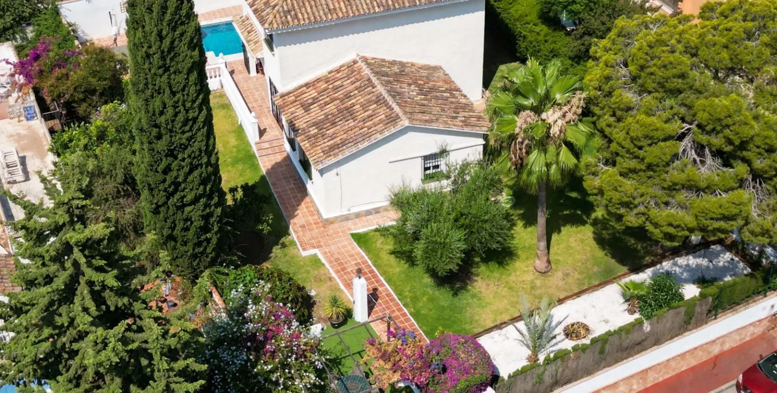 Venta de villa independiente en Calahonda 68
