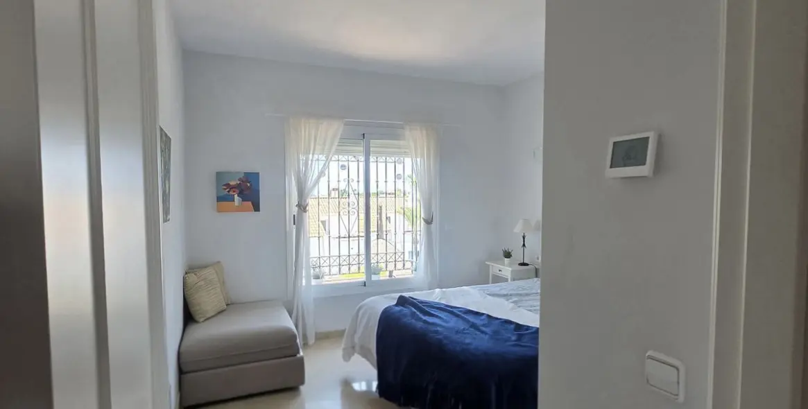 Venta de adosado en The Golden Mile 28