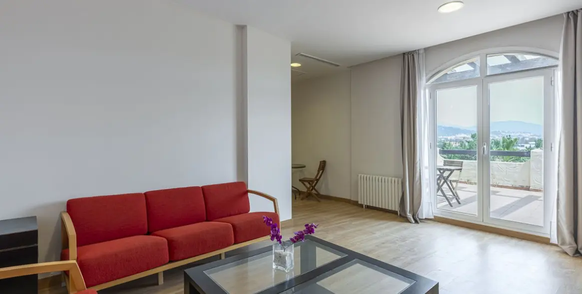 Продажа коммерческого помещения в El Paraiso 31