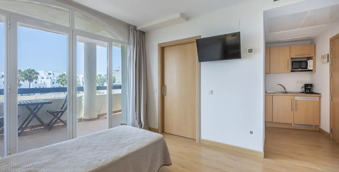 Продажа коммерческого помещения в El Paraiso 43