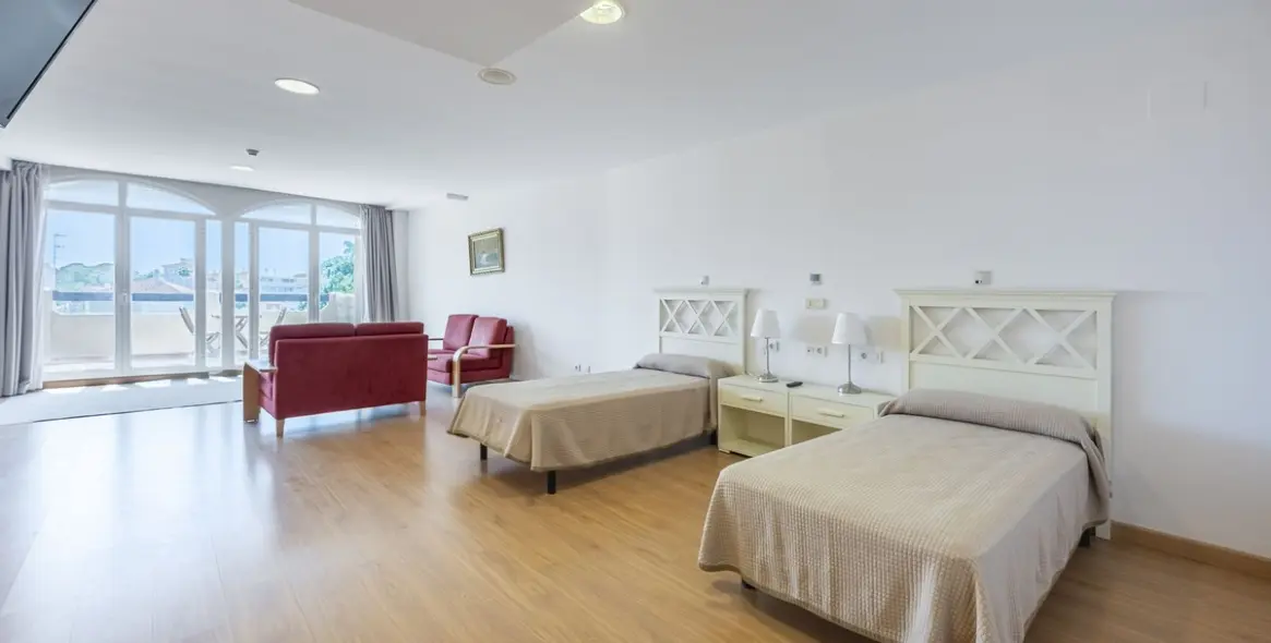 Продажа коммерческого помещения в El Paraiso 47