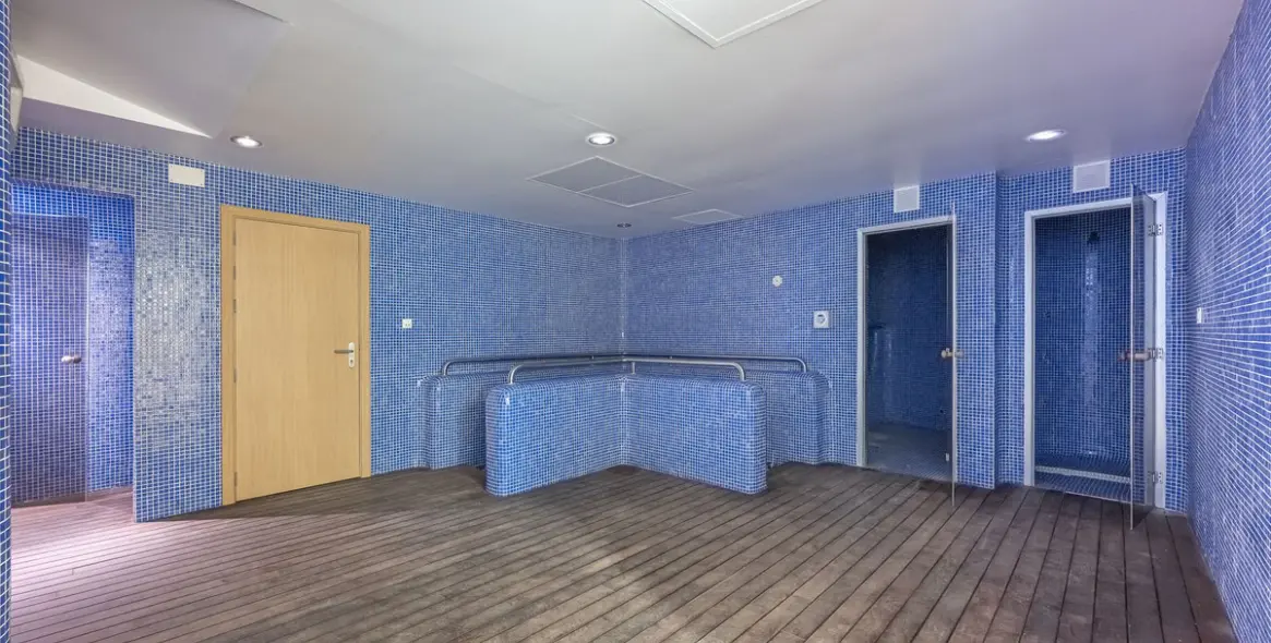 Продажа коммерческого помещения в El Paraiso 66