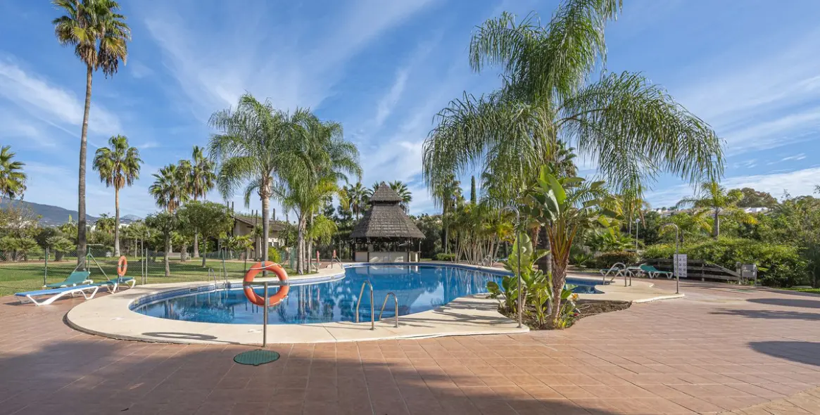 Продажа коммерческого помещения в El Paraiso 109