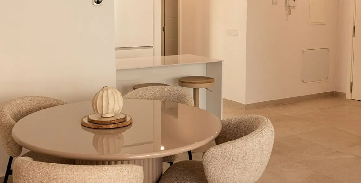 Alquiler a largo plazo de apartamento en planta baja en Estepona 7