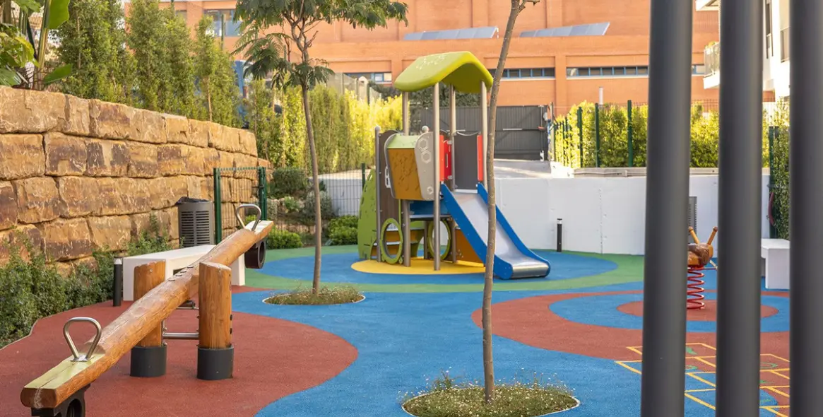 Alquiler a largo plazo de apartamento en planta baja en Estepona 20