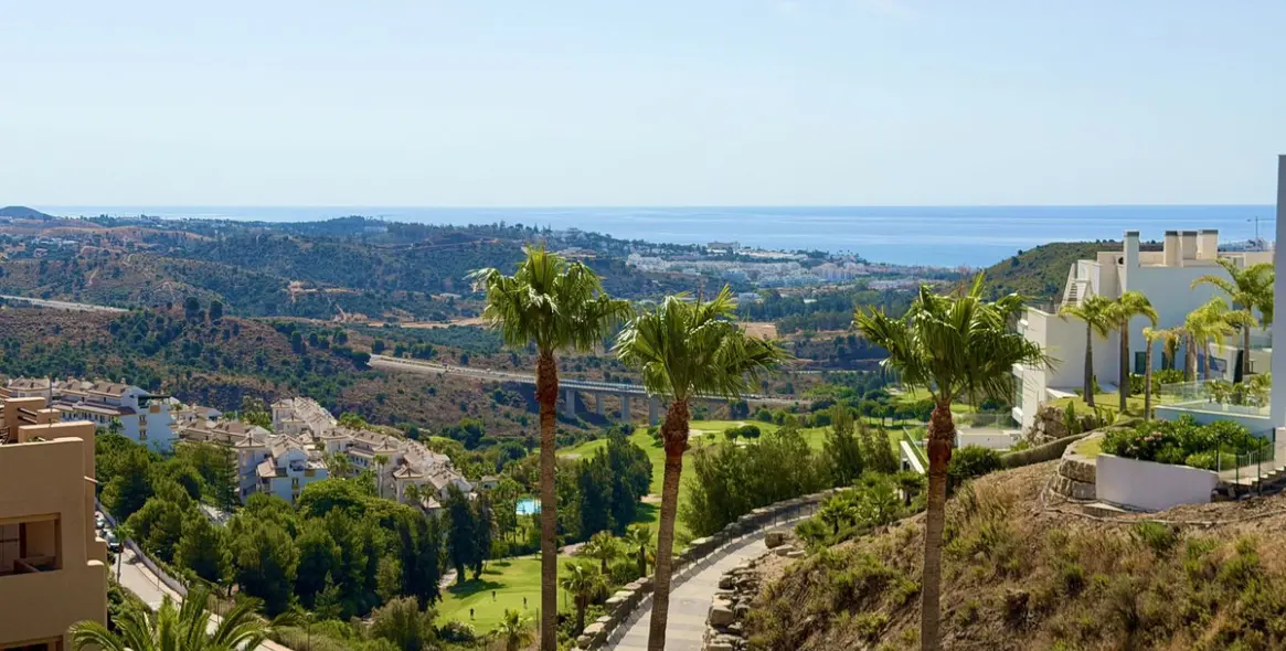 Long-term rent of middle floor apartment in Calanova Golf 1