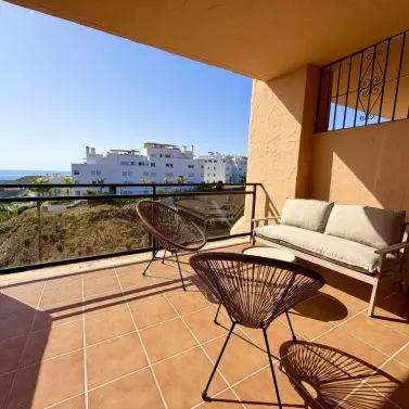 Long-term rent of middle floor apartment in Calanova Golf