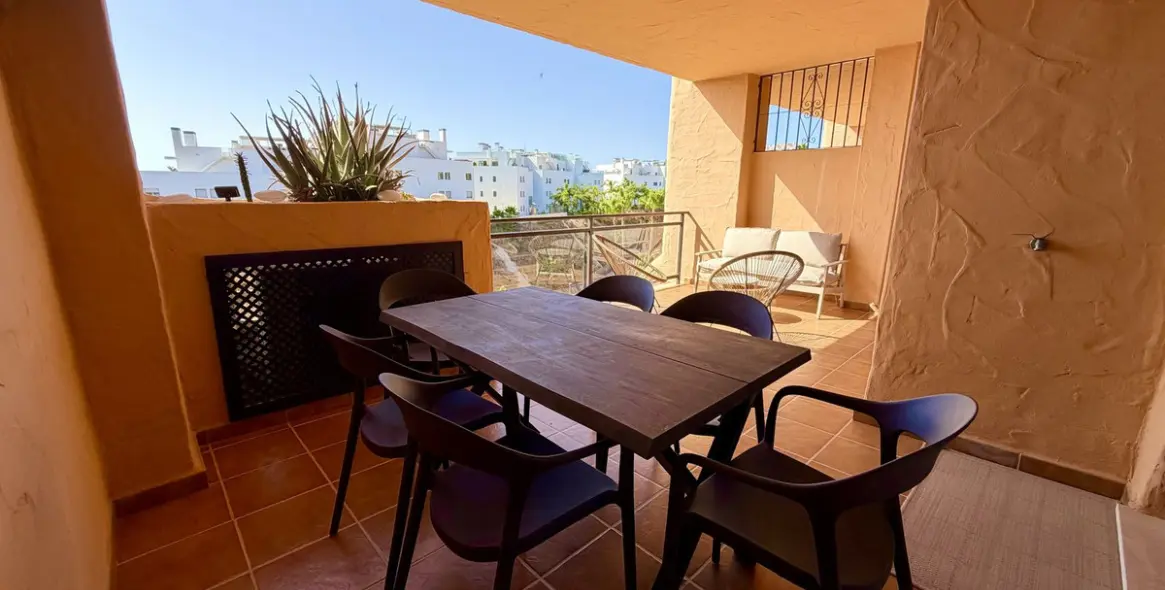 Long-term rent of middle floor apartment in Calanova Golf 6