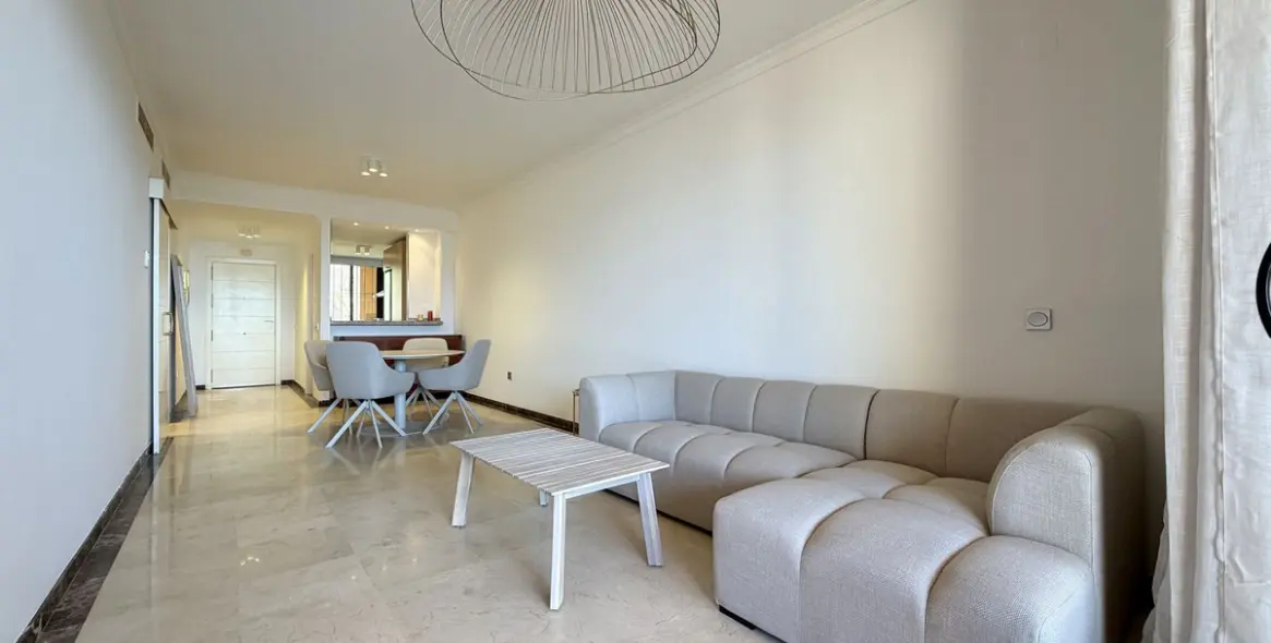 Long-term rent of middle floor apartment in Calanova Golf 9