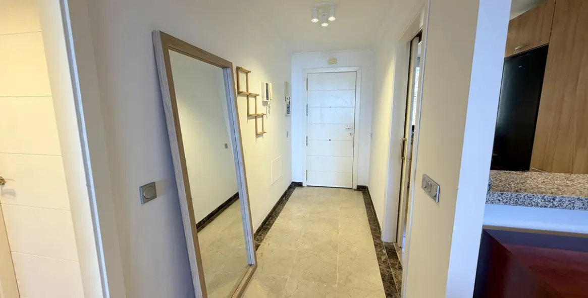Long-term rent of middle floor apartment in Calanova Golf 12