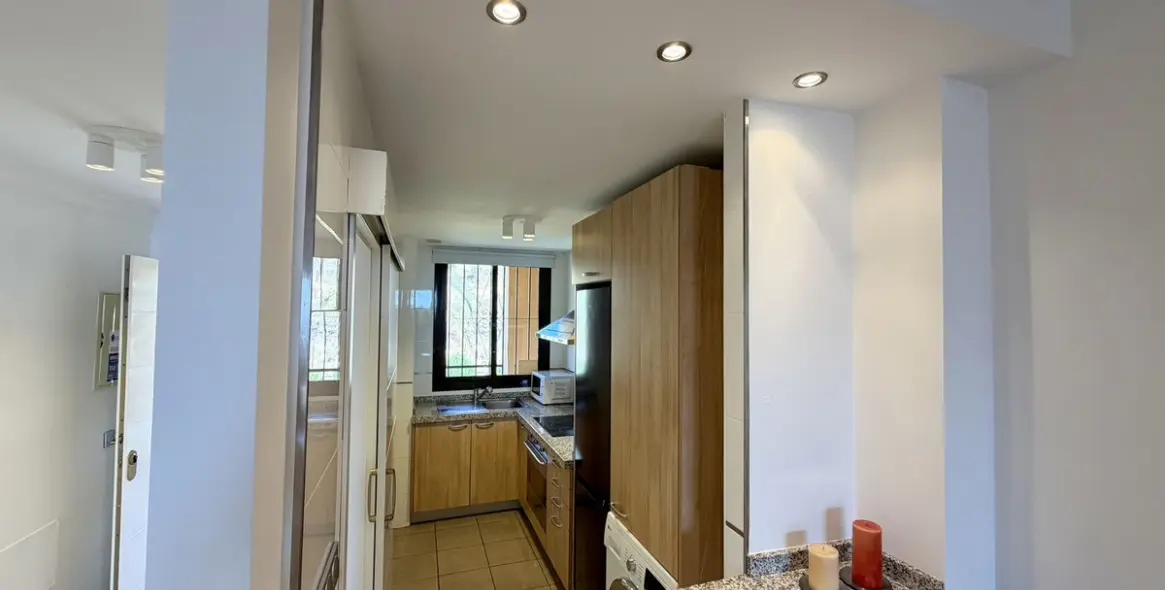Long-term rent of middle floor apartment in Calanova Golf 13
