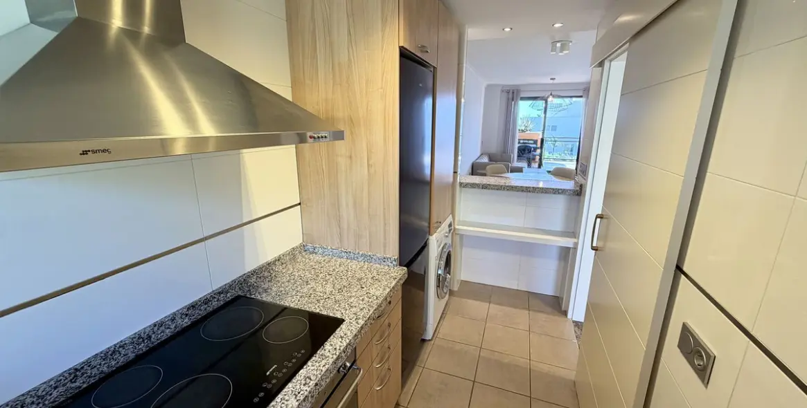 Long-term rent of middle floor apartment in Calanova Golf 15