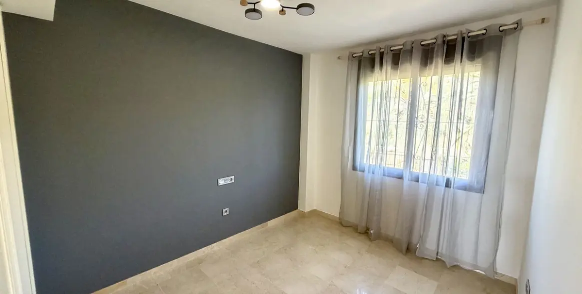 Long-term rent of middle floor apartment in Calanova Golf 20