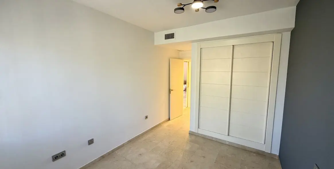 Long-term rent of middle floor apartment in Calanova Golf 22