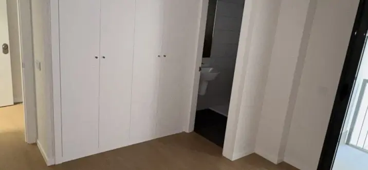 Sale of middle floor apartment in Las Lagunas 3