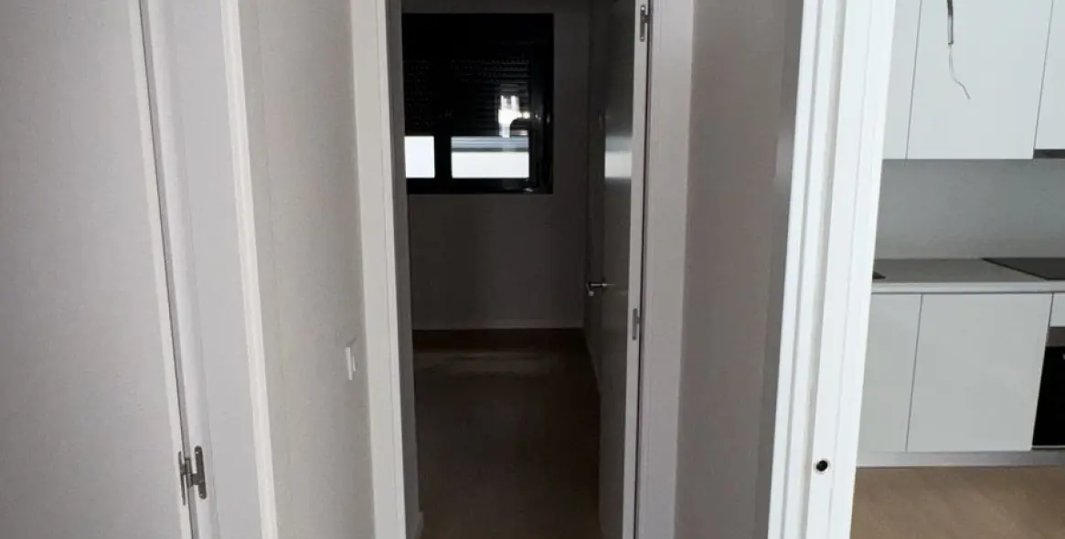 Sale of middle floor apartment in Las Lagunas 14