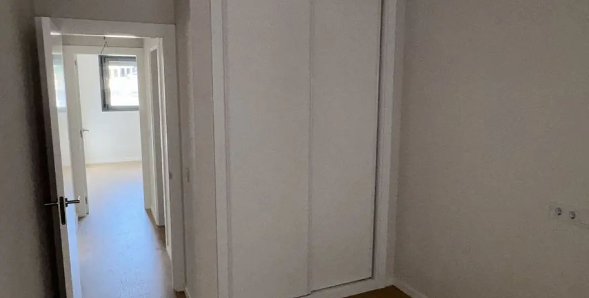 Sale of middle floor apartment in Las Lagunas 16
