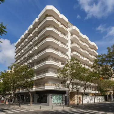 Продажа апартаментов на среднем этаже в Marbella
