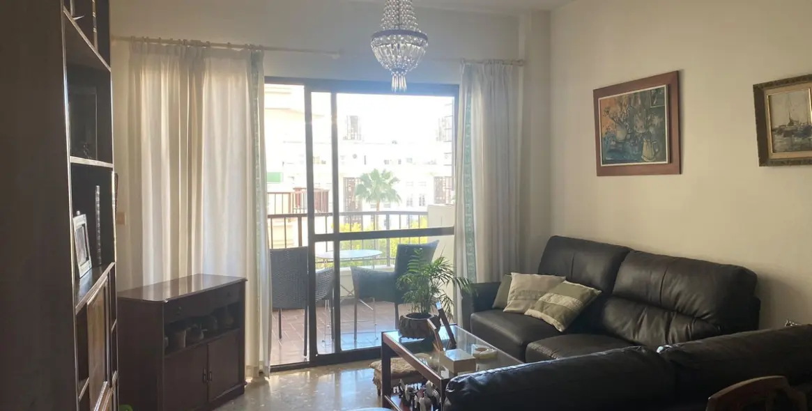 Venta de apartamento en planta media en Marbella 4