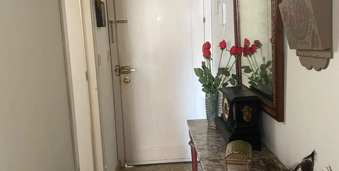 Venta de apartamento en planta media en Marbella 11